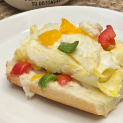 ساندويتش اومليت جبنه صغير