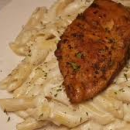 وجبة صغير مكرونة ويت صوص بالدجاج.jfif_